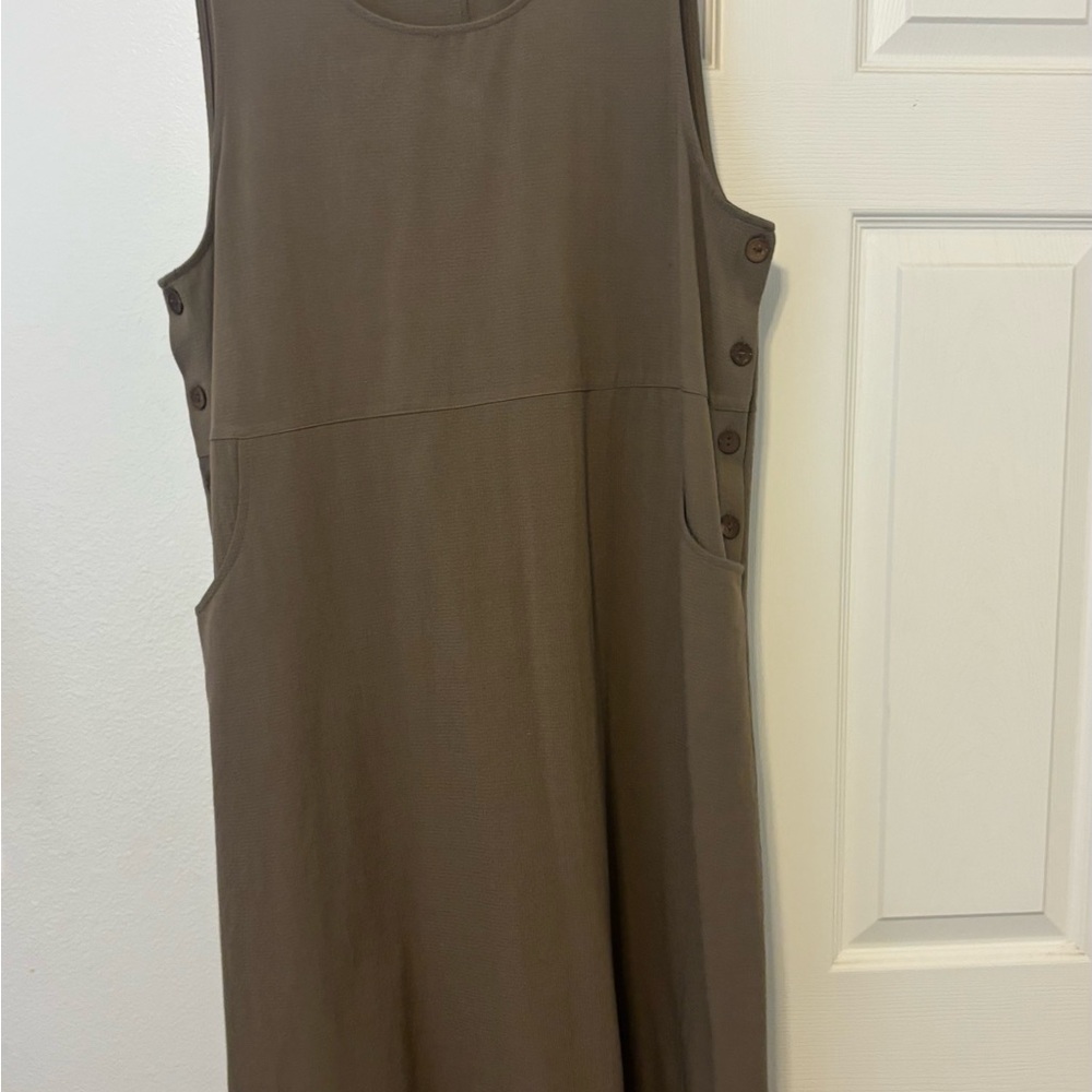 Sleeveless Brown Button-Detail Dress
